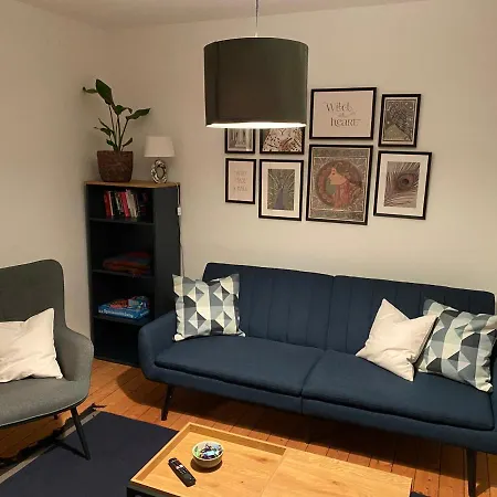 Am Palaisgarten, Netflix, Wlan, Boxspringbett Apartment